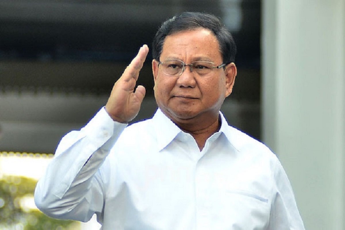 Pengacara kondang Tanah Air, Hotman Paris, buka-bukaan dengan mengaku bahwa Menteri Pertahanan (Menhan) Prabowo Subianto adalah bosnya. (foto: JPNN) Pengacara kondang Tanah Air, Hotman Paris, buka-bukaan dengan mengaku bahwa Menteri Pertahanan (Menhan) Prabowo Subianto adalah bosnya. (foto: JPNN)