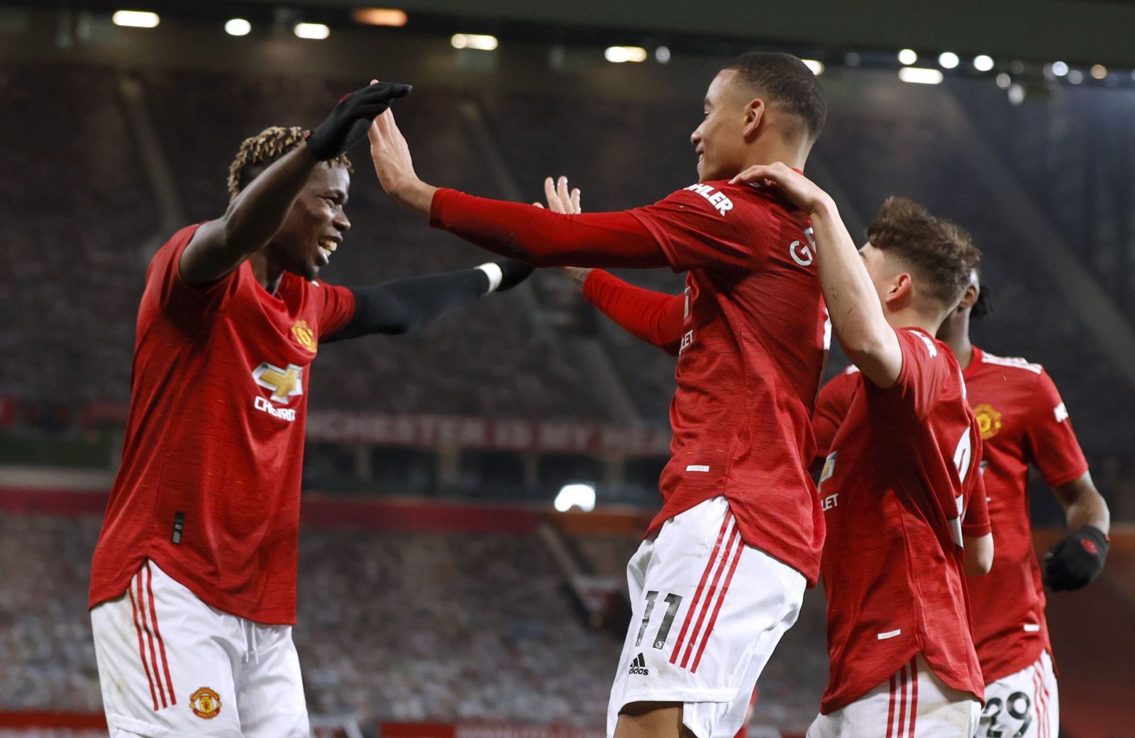 Pertandingan Liga Primer Inggris yang mempertemukan Manchester United vs Fulham dapat disaksikan via link live streaming berikut ini. (foto: Reuters) Pertandingan Liga Primer Inggris yang mempertemukan Manchester United vs Fulham dapat disaksikan via link live streaming berikut ini. (foto: Reuters)