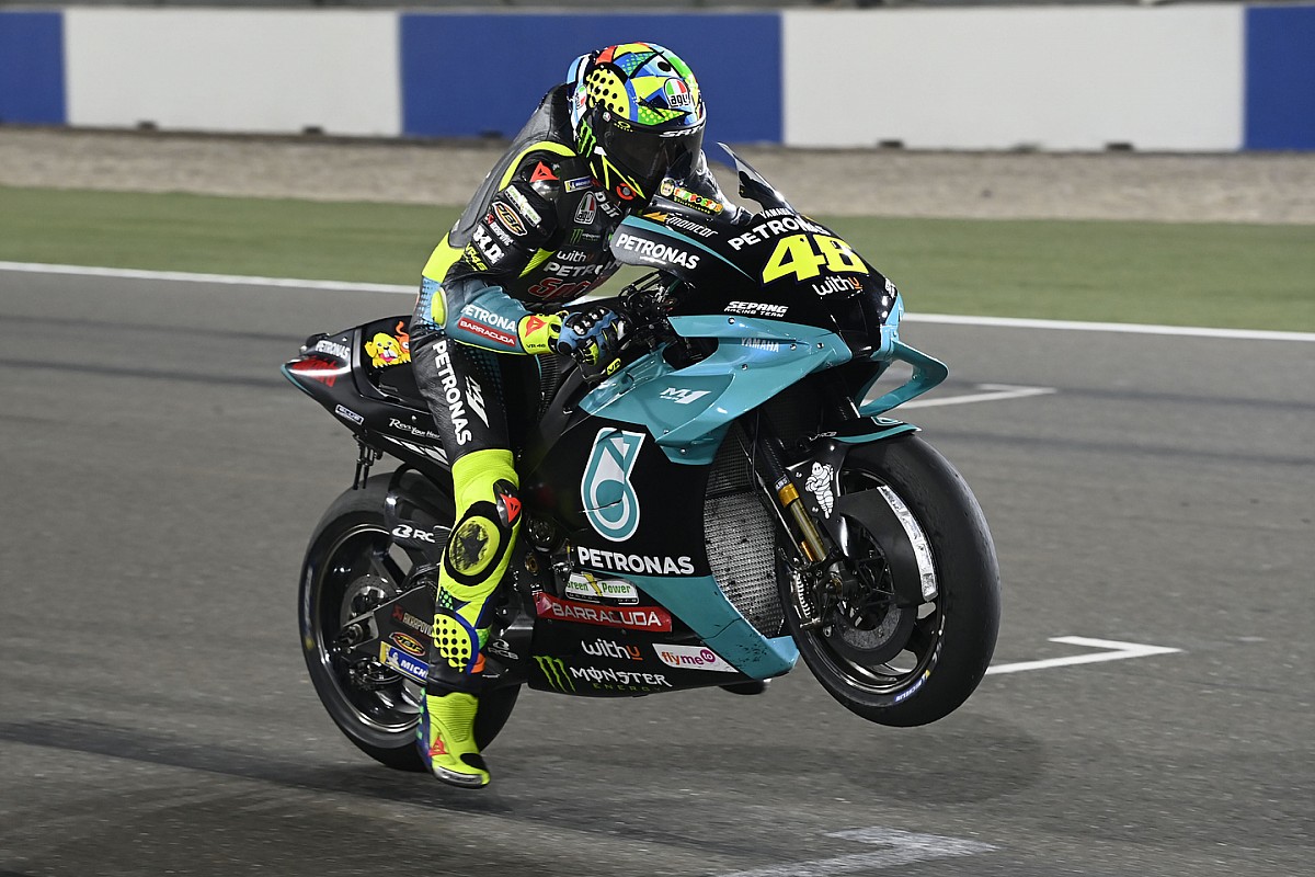 Usai gagal total di seluruh seri MotoGP 2021 yang telah berjalan sejauh ini, pembalap legendaris Valentino Rossi siapkan ancang-ancang dahsyat. (foto: MotoGP) Usai gagal total di seluruh seri MotoGP 2021 yang telah berjalan sejauh ini, pembalap legendaris Valentino Rossi siapkan ancang-ancang dahsyat. (foto: MotoGP)