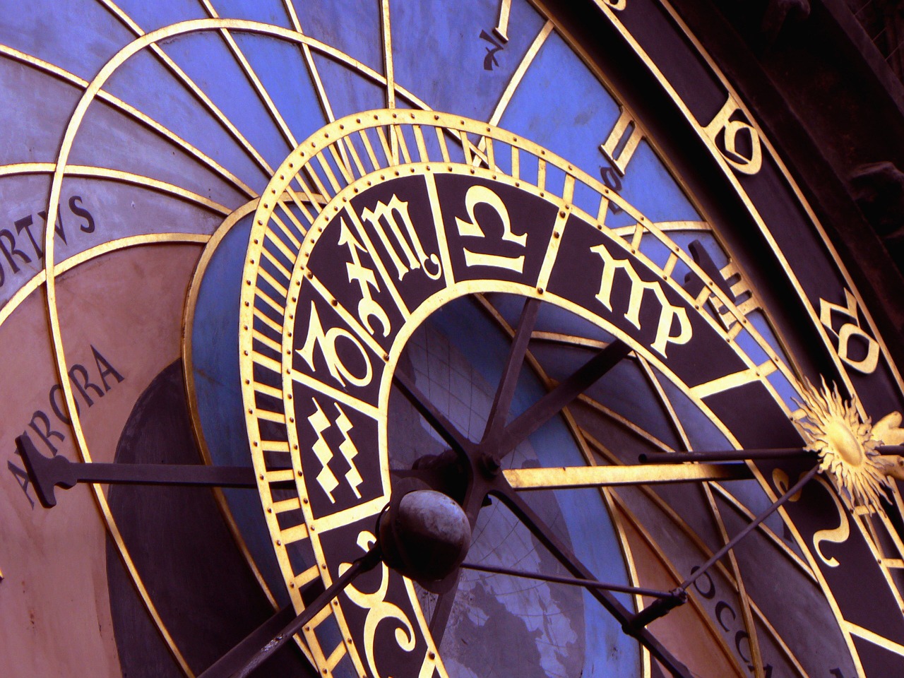 Memasuki hari Senin 19 April 2021, empat zodiak ini dibuat sempoyongan oleh rezeki yang akan mereka miliki. (foto: pixabay) Memasuki hari Senin 19 April 2021, empat zodiak ini dibuat sempoyongan oleh rezeki yang akan mereka miliki. (foto: pixabay)