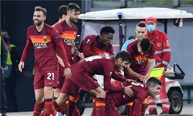 Pertandingan Liga Europa antara Ajax vs AS Roma yang dapat disaksikan via link live streaming ini merupakan laga harapan untuk satu-satunya wakil Italia. (foto: Reuters) Pertandingan Liga Europa antara Ajax vs AS Roma yang dapat disaksikan via link live streaming ini merupakan laga harapan untuk satu-satunya wakil Italia. (foto: Reuters)