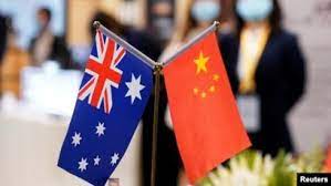 Bendera Australia dan China terlihat di Pameran Impor Internasional China ketiga di Shanghai, China, 6 November 2020. Foto: Reuters/Aly Song. Bendera Australia dan China terlihat di Pameran Impor Internasional China ketiga di Shanghai, China, 6 November 2020. Foto: Reuters/Aly Song.