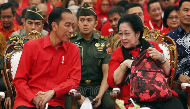 Presiden Jokowi bersama Megawati Soekarnoputri. Foto: Ricardo/JPNN/GenPI.co. Presiden Jokowi bersama Megawati Soekarnoputri. Foto: Ricardo/JPNN/GenPI.co.