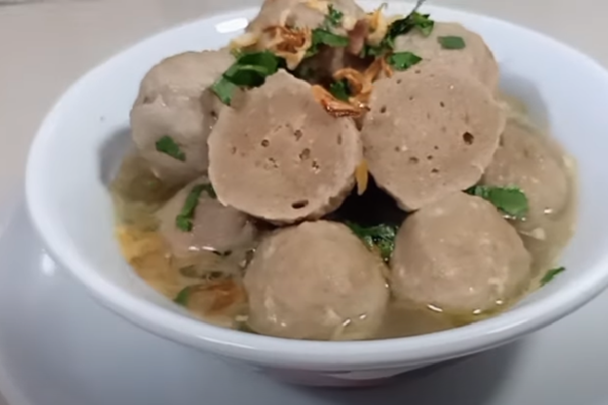 Bakso kuah (foto: SC YouTube Dapur Nana's) Bakso kuah (foto: SC YouTube Dapur Nana's)