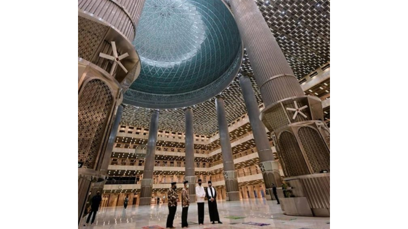 Presiden Jokowi telah meresmikan renovasi Masjid Istiqlal, pada Kamis (foto: SC IG @jokowi) Presiden Jokowi telah meresmikan renovasi Masjid Istiqlal, pada Kamis (foto: SC IG @jokowi)