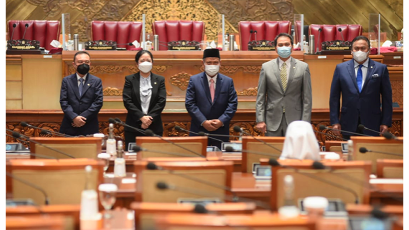 DPR ketok palu penggabungan Kemenristek dengan Kemendikbud (foto: Dok. DPR) DPR ketok palu penggabungan Kemenristek dengan Kemendikbud (foto: Dok. DPR)
