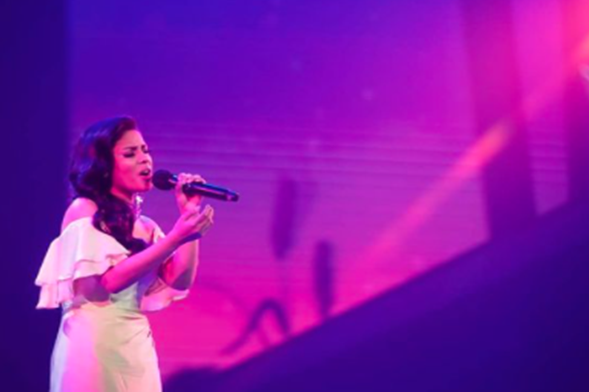 Rimar saat menyanyikan lagu kemenangan di Grand Final Indonesian Idol 2021, Senin, 19 April 2021 (foto: SC IG @indonesianidolid) Rimar saat menyanyikan lagu kemenangan di Grand Final Indonesian Idol 2021, Senin, 19 April 2021 (foto: SC IG @indonesianidolid)