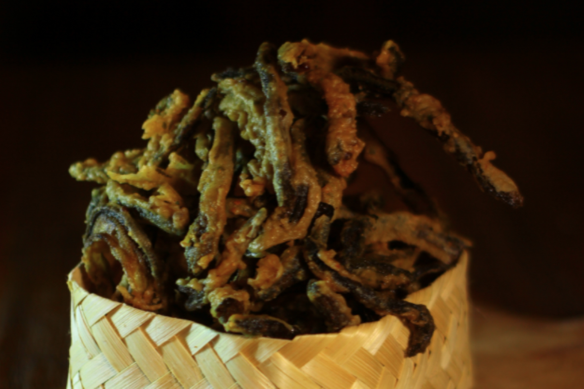 Keripik belut Godean (foto : Humas Dinas Pariwisata Kab. Sleman) Keripik belut Godean (foto : Humas Dinas Pariwisata Kab. Sleman)