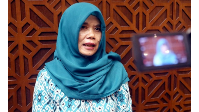 Ketua umum Perkumpulan Honorer K2 Indonesia (PHK2I) Titi Purwaningsih (foto: JPNN) Ketua umum Perkumpulan Honorer K2 Indonesia (PHK2I) Titi Purwaningsih (foto: JPNN)
