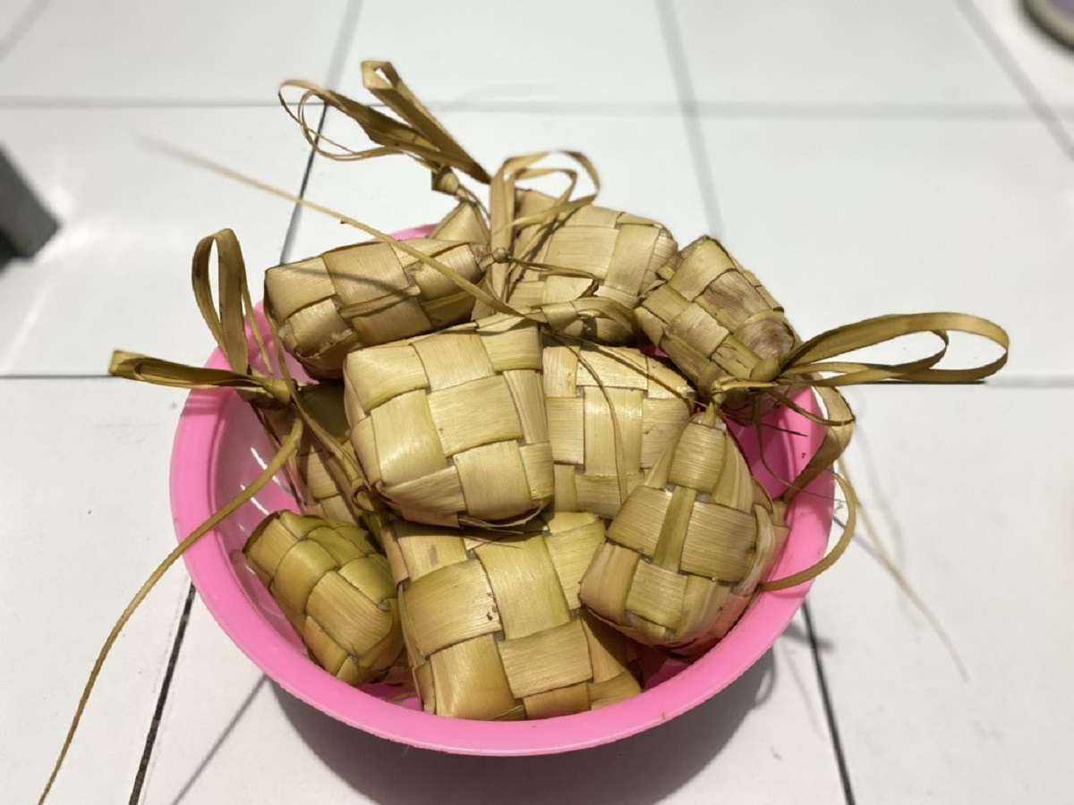 4 Makna Ketupat Lebaran yang Jarang Diketahui Banyak Orang (foto: GenPI.co) 4 Makna Ketupat Lebaran yang Jarang Diketahui Banyak Orang (foto: GenPI.co)