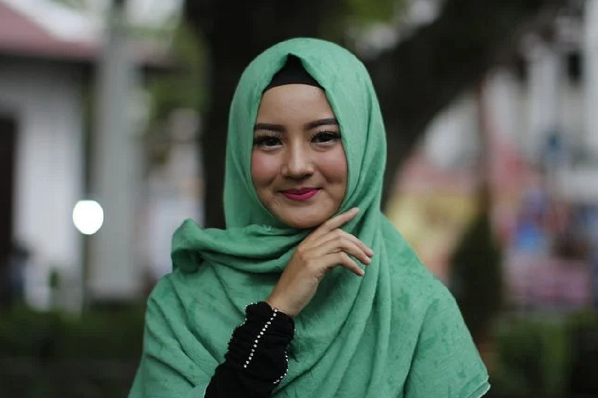 3 Sweater Kece untuk Hijabers Pergi ke Bukber( foto: pixabay) 3 Sweater Kece untuk Hijabers Pergi ke Bukber( foto: pixabay)