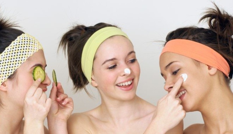 Ajaib, 3 Krim Lokal Bikin Wajah Bening Seketika ( foto: unsplash) Ajaib, 3 Krim Lokal Bikin Wajah Bening Seketika ( foto: unsplash)