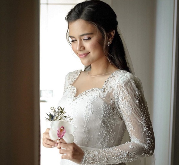 Bertabur Kristal, Gaun Pengantin Audi Marissa Curi Perhatian