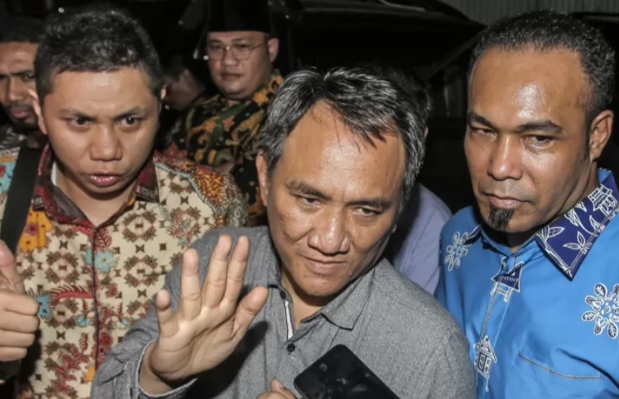 Andi Arief. ANTARA FOTO/Muhammad Adimaja/wsj. Andi Arief. ANTARA FOTO/Muhammad Adimaja/wsj.