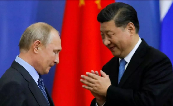 Presiden Rusia Vladimir Putin (kiri) dan Presiden China Xi Jinping kompak menolak sanksi untuk junta Myanmar. Foto: Reuters Presiden Rusia Vladimir Putin (kiri) dan Presiden China Xi Jinping kompak menolak sanksi untuk junta Myanmar. Foto: Reuters
