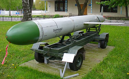 Rudal jelajah subsonik Kh-555. Foto: wikipedia Rudal jelajah subsonik Kh-555. Foto: wikipedia