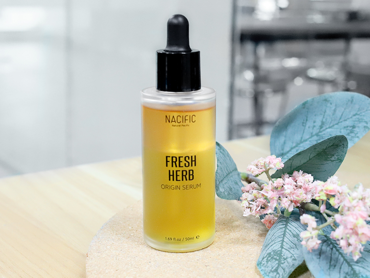 Nacific Fresh Herb Origin Serum Rahasia Wajah Cantik Mempesona. Foto: Journal Beauty Nacific Fresh Herb Origin Serum Rahasia Wajah Cantik Mempesona. Foto: Journal Beauty