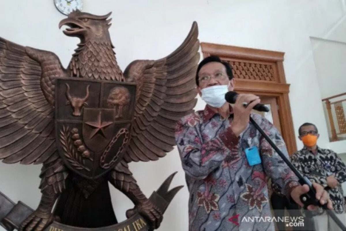 Gubernur Daerah Istimewa Yogyakarta (DIY) Sri Sultan Hamengku Buwono X. Gubernur Daerah Istimewa Yogyakarta (DIY) Sri Sultan Hamengku Buwono X.