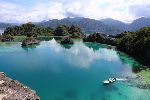 Sombori, Pulau Indah di Sulawesi yang Mirip Raja Ampat. Foto: Samudranesia Sombori, Pulau Indah di Sulawesi yang Mirip Raja Ampat. Foto: Samudranesia