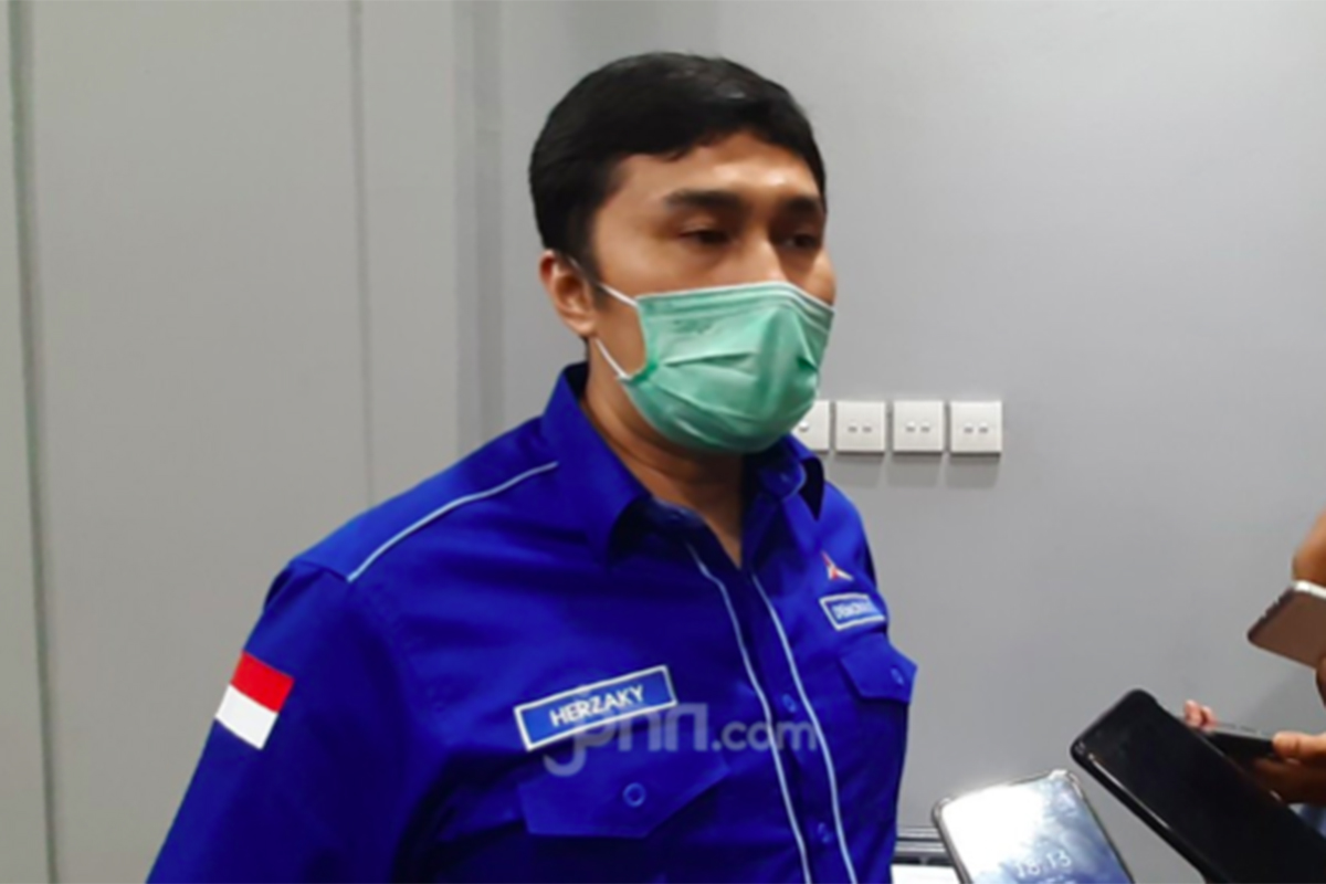 Kepala Badan Komunikasi Strategis DPP Partai Demokrat Herzaky Mahendra Putra. Foto: Kenny Kurnia Putra/JPNN.com/GenPI.co Kepala Badan Komunikasi Strategis DPP Partai Demokrat Herzaky Mahendra Putra. Foto: Kenny Kurnia Putra/JPNN.com/GenPI.co