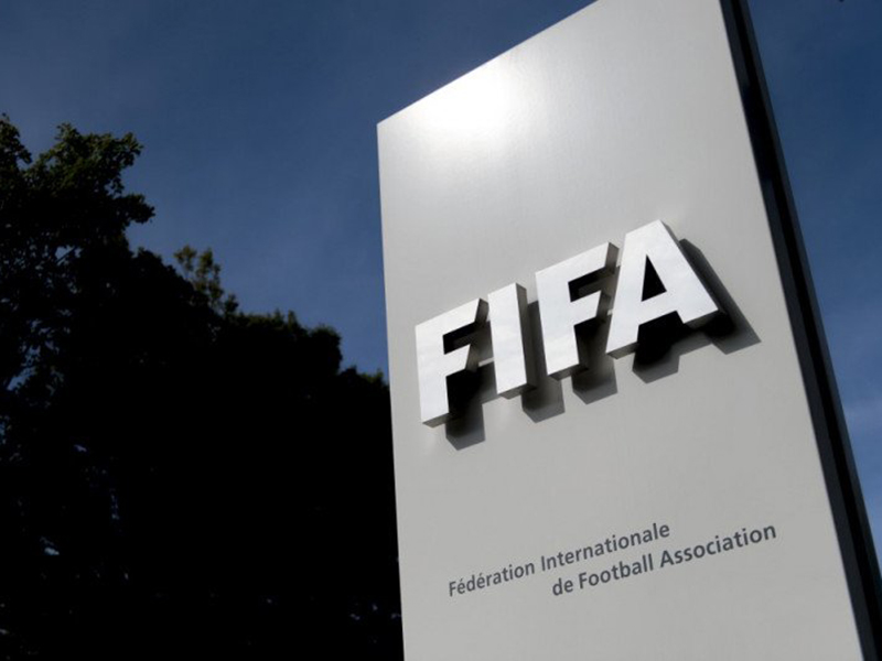 Logo FIFA terlihat di markas besarnya di Zurich, Swiss. Foto: Antara/AFP/FABRICE COFFRINI Logo FIFA terlihat di markas besarnya di Zurich, Swiss. Foto: Antara/AFP/FABRICE COFFRINI