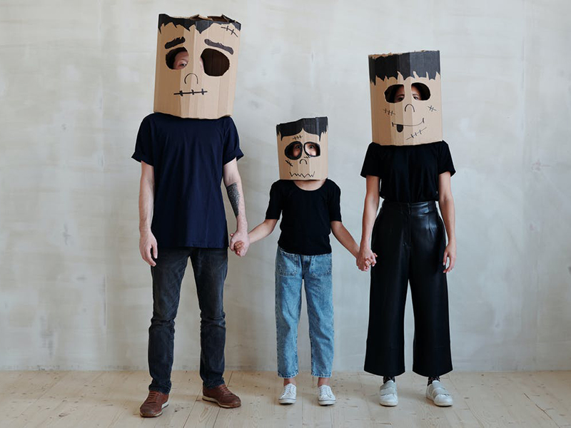 Ilustrasi anak dan orang tua. Foto: Pexels Ilustrasi anak dan orang tua. Foto: Pexels
