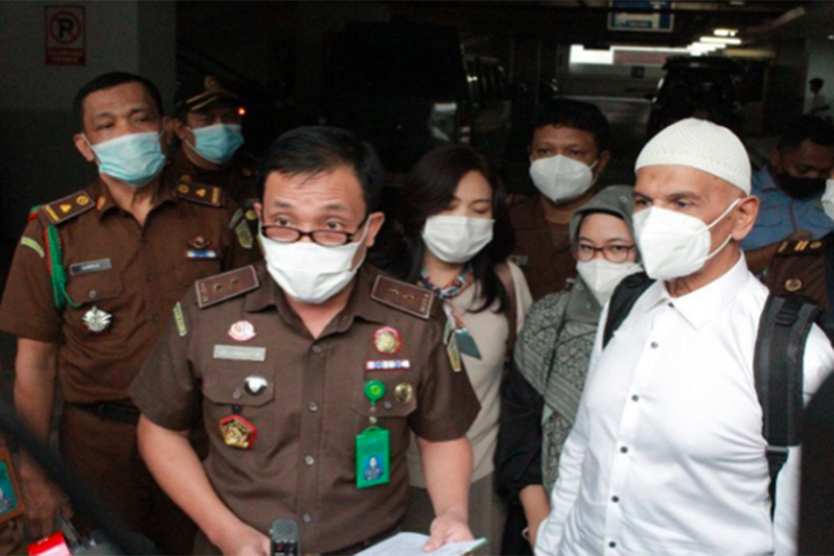 Terdakwa Mark Sungkar dialihkan statusnya menjadi tahanan kota, Rabu (5/5). Foto: Antara/Puspenkum Kejagung Terdakwa Mark Sungkar dialihkan statusnya menjadi tahanan kota, Rabu (5/5). Foto: Antara/Puspenkum Kejagung