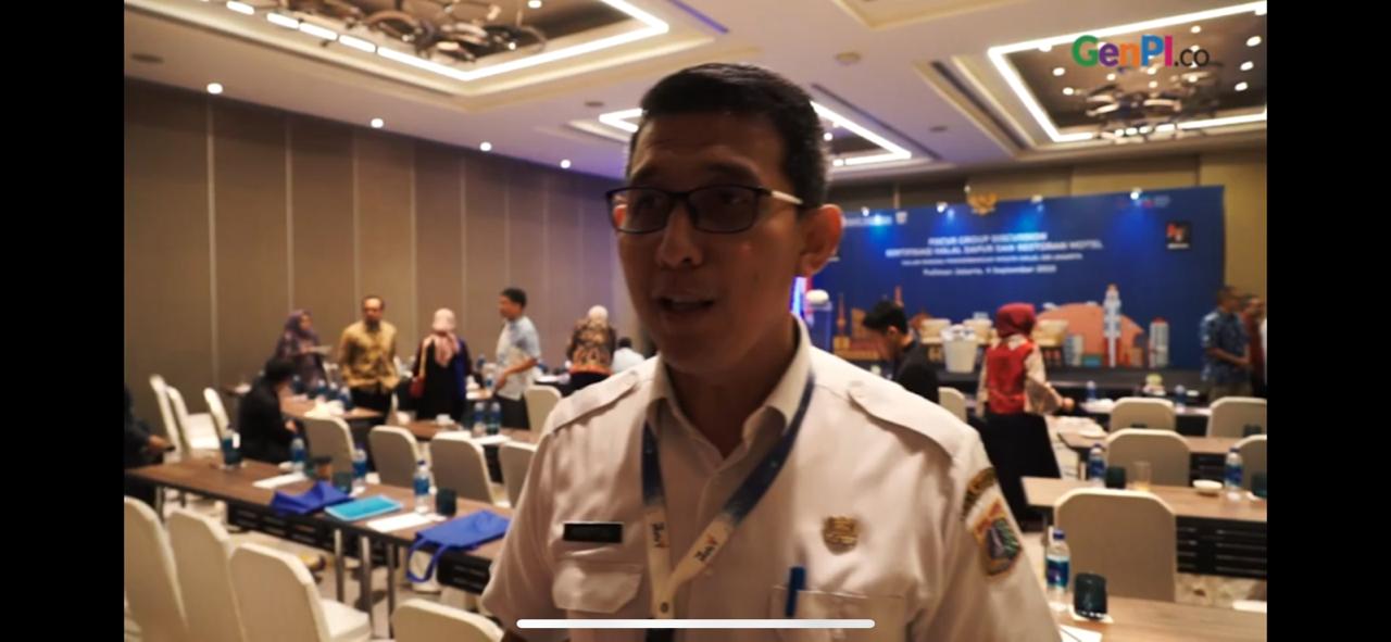 Alberto Ali, Kepala Bidang Informasi dan Pengembangan Dinas Pariwisata dan Kebudayaan DKI Jakarta. (Foto: Dok. GenPI.co) Alberto Ali, Kepala Bidang Informasi dan Pengembangan Dinas Pariwisata dan Kebudayaan DKI Jakarta. (Foto: Dok. GenPI.co)