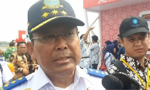 Dokumentasi - Dirjen Hubdar Kemenhub Budi Setiyadi saat menyampaikan keterangan di Tol layang Japek, Bekasi, Jawa Barat pada Kamis (12/12/2019). (ANTARA/Aji Cakti/pri) Dokumentasi - Dirjen Hubdar Kemenhub Budi Setiyadi saat menyampaikan keterangan di Tol layang Japek, Bekasi, Jawa Barat pada Kamis (12/12/2019). (ANTARA/Aji Cakti/pri)