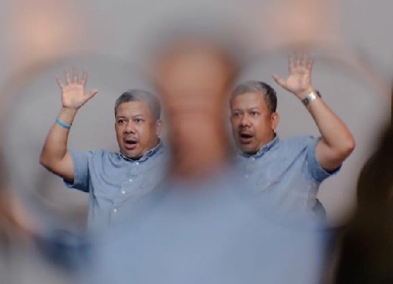 Pernyataan Fahri Hamzah Bikin Melongo, Jokowi Mengejutkan (Foto: Instagram/fahrihamzah) Pernyataan Fahri Hamzah Bikin Melongo, Jokowi Mengejutkan (Foto: Instagram/fahrihamzah)