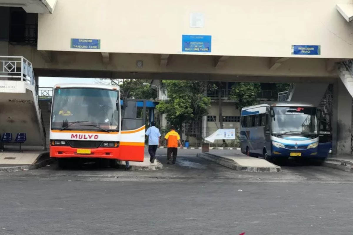 Dokumentasi - Suasana Terminal Giwangan Yogyakarta pada masa pelarangan mudik Lebaran, 6 Mei 2021. (FOTO: ANTARA) Dokumentasi - Suasana Terminal Giwangan Yogyakarta pada masa pelarangan mudik Lebaran, 6 Mei 2021. (FOTO: ANTARA)