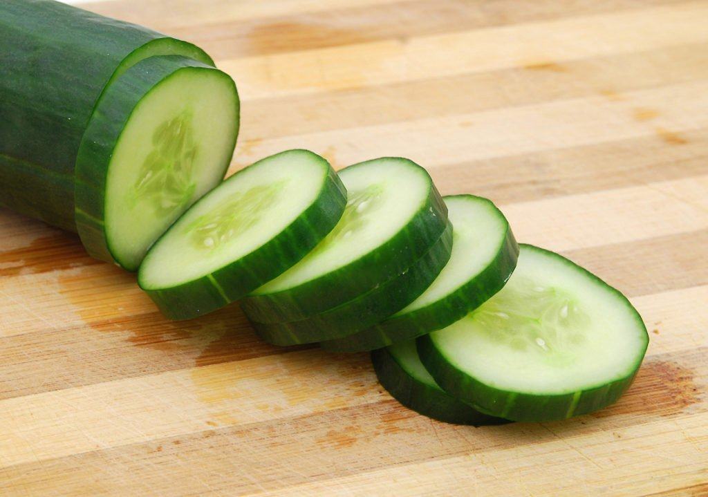 Mentimun memiliki manfaat bagi kesehatan. Foto: Shutterstock Mentimun memiliki manfaat bagi kesehatan. Foto: Shutterstock