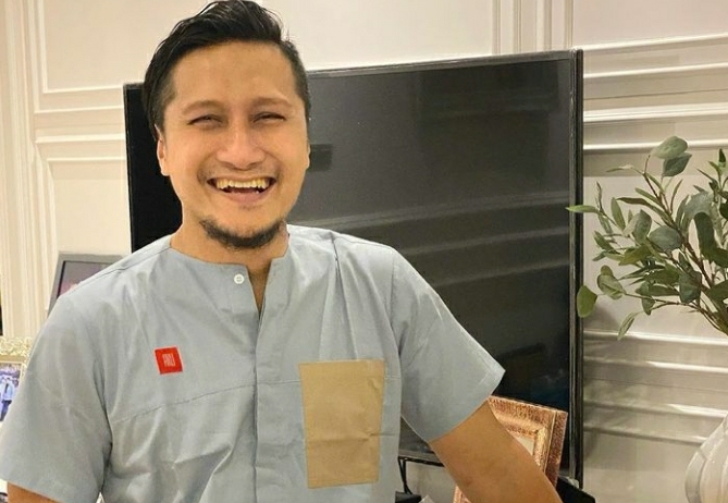 Presenter Arie Untung. Foto:Instagram/ariekuntung Presenter Arie Untung. Foto:Instagram/ariekuntung
