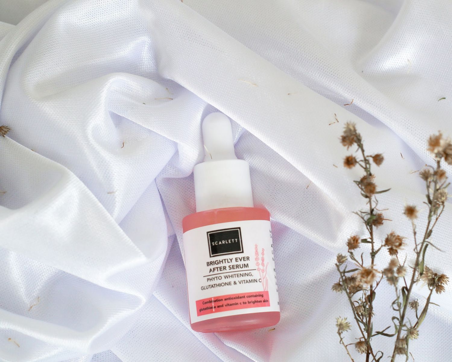 Wajah Glowing Sekejap Mata dengan Scarlett Whitening Serum. Foto: Lazada Wajah Glowing Sekejap Mata dengan Scarlett Whitening Serum. Foto: Lazada