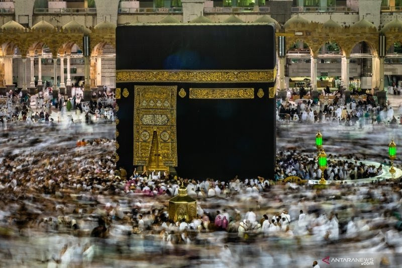 Arab Saudi Bertitah, Jemaah Haji 2021 Wajib Lakukan Ini Foto: Antara/Aji Styawan Arab Saudi Bertitah, Jemaah Haji 2021 Wajib Lakukan Ini Foto: Antara/Aji Styawan