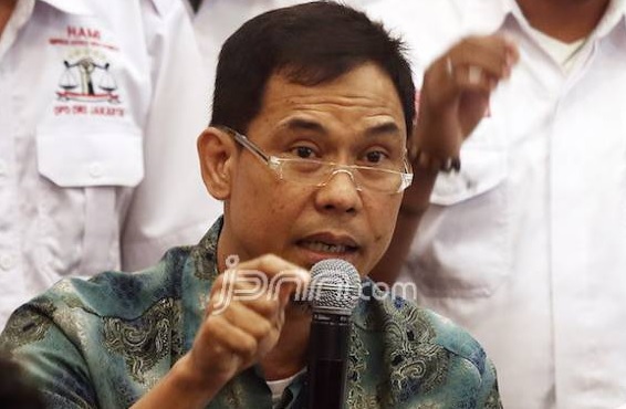 Fadli Zon Bongkar Koneksi Kuat, Munarman Bukan Orang Sembarangan (Foto: JPNN.com/GenPI.co) Fadli Zon Bongkar Koneksi Kuat, Munarman Bukan Orang Sembarangan (Foto: JPNN.com/GenPI.co)