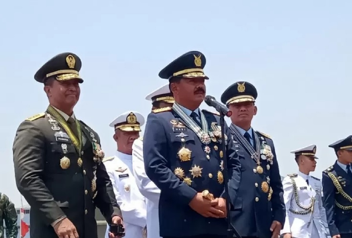 Panglima TNI Hadi Tjahjanto Masuk Radar Istana, Ini Penggantinya (Foto: Kapuspen TNI) Panglima TNI Hadi Tjahjanto Masuk Radar Istana, Ini Penggantinya (Foto: Kapuspen TNI)