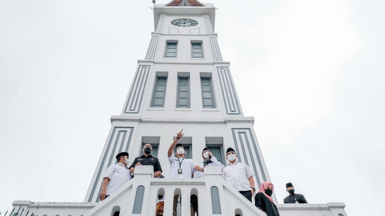 Menparekraf Sandiaga Salahuddin Uno saat kunjungan ke Sumatera Barat. Foto: Kemenparekraf Menparekraf Sandiaga Salahuddin Uno saat kunjungan ke Sumatera Barat. Foto: Kemenparekraf
