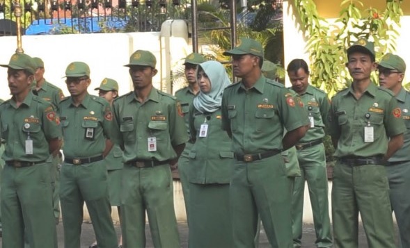 PNS Daerah juga bisa menikmati libur Jumat sampai Minggu. Ilustrasi (Foto: Radar Magetan/dok.JPNN) PNS Daerah juga bisa menikmati libur Jumat sampai Minggu. Ilustrasi (Foto: Radar Magetan/dok.JPNN)