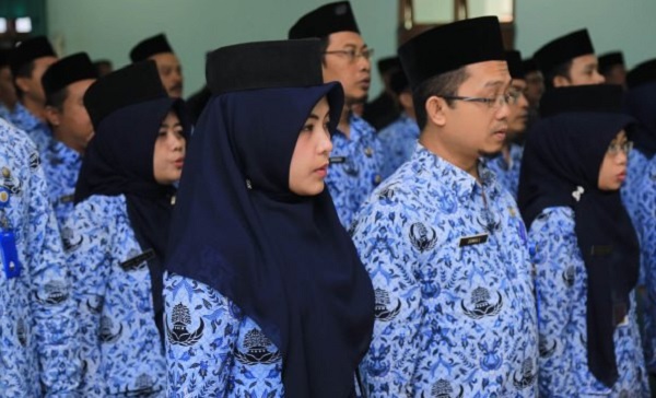 PNS Bakal Digantikan PPPK, Honorer K2 Menjerit Ini (Foto: doc JPNN) PNS Bakal Digantikan PPPK, Honorer K2 Menjerit Ini (Foto: doc JPNN)