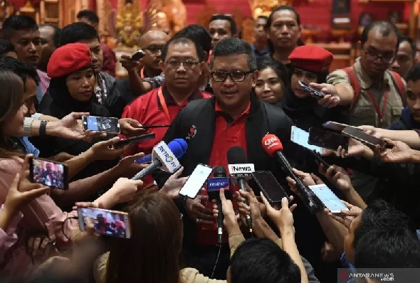 Mendadak PDIP Pamer Kesuksesan Presiden Jokowi, Bikin Kaget - Sekjen PDIP Hasto Kristiyanto (Foto: dok Antara) Mendadak PDIP Pamer Kesuksesan Presiden Jokowi, Bikin Kaget - Sekjen PDIP Hasto Kristiyanto (Foto: dok Antara)