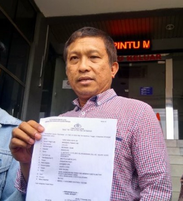 Yasri Yudha Yahya Blak-blakan menceritakan kronologi penyiraman air keras ke Novel Baswedan. Yasri merupakan orang yang pertama kali ikut menolong Novel Baswedan dan melihat kondisinya mengenaskan. Minggu (17/11/2019). (ANTARA/Laily Rahmawaty) Yasri Yudha Yahya Blak-blakan menceritakan kronologi penyiraman air keras ke Novel Baswedan. Yasri merupakan orang yang pertama kali ikut menolong Novel Baswedan dan melihat kondisinya mengenaskan. Minggu (17/11/2019). (ANTARA/Laily Rahmawaty)