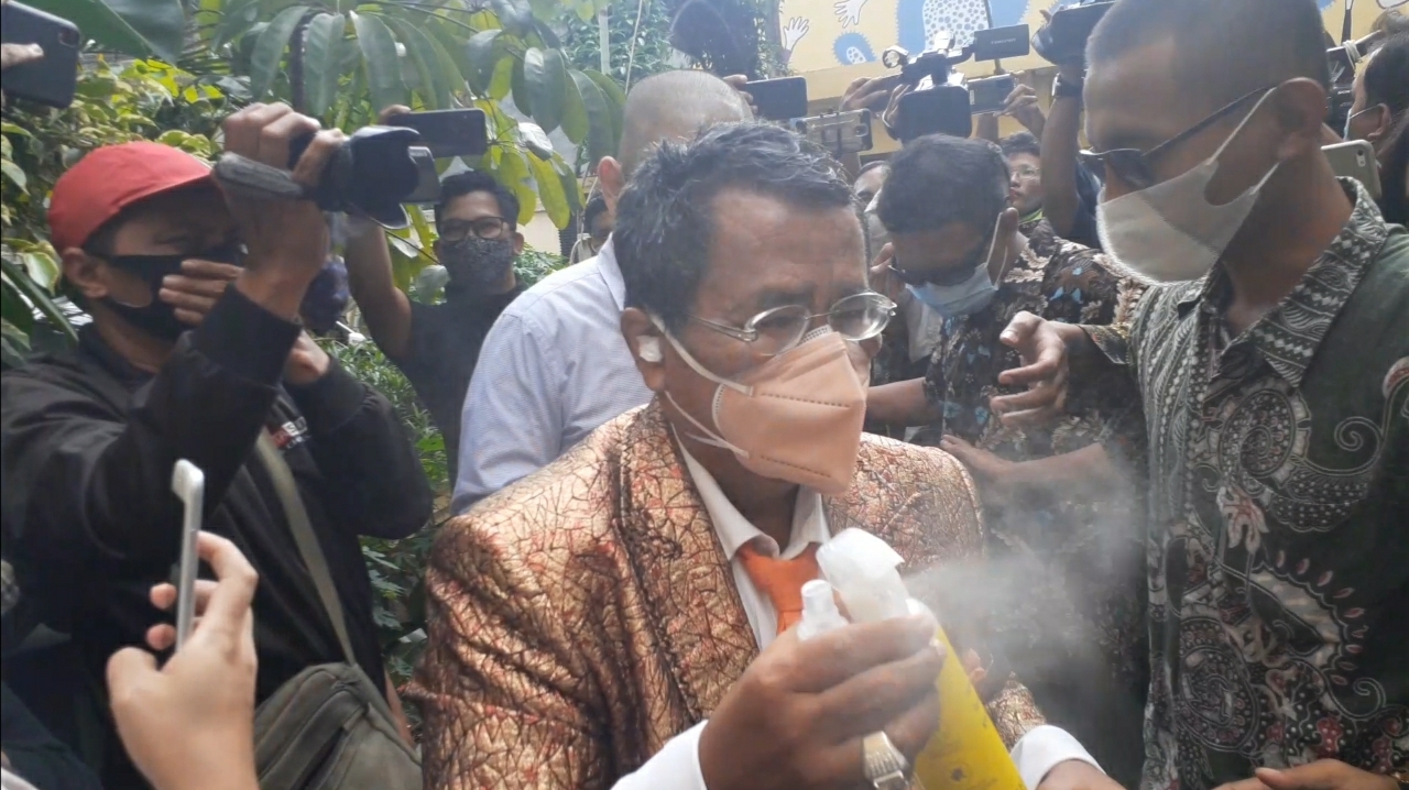Jawaban Hotman Paris usai dilaporkan ke Peradi oleh Hotma Sitompoel. Foto: Langgeng/GenPI.co Jawaban Hotman Paris usai dilaporkan ke Peradi oleh Hotma Sitompoel. Foto: Langgeng/GenPI.co