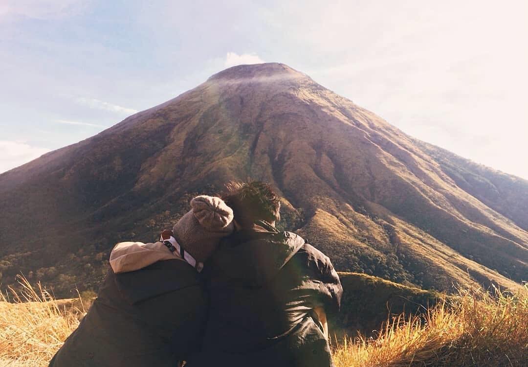 Hal 3 Benih Cinta Kami Berdua Tumbuh Di Pendakian Gunung Si