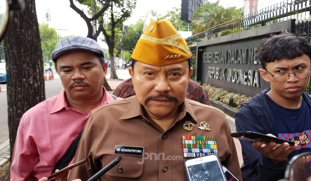 mantan Kepala BIN Jenderal (Purn) AM Hendropriyono. Foto: JPNN.com mantan Kepala BIN Jenderal (Purn) AM Hendropriyono. Foto: JPNN.com