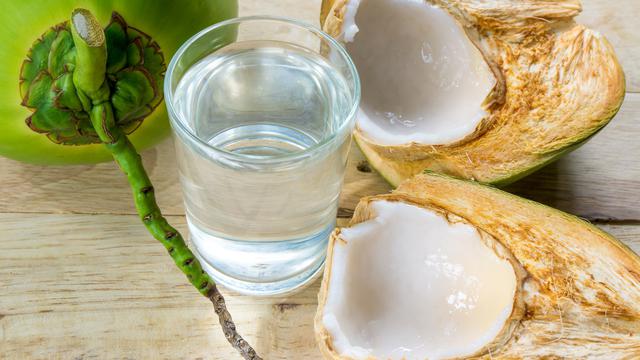 Rutin Minum Air Kelapa Muda Campur Madu Manfaatnya Genp