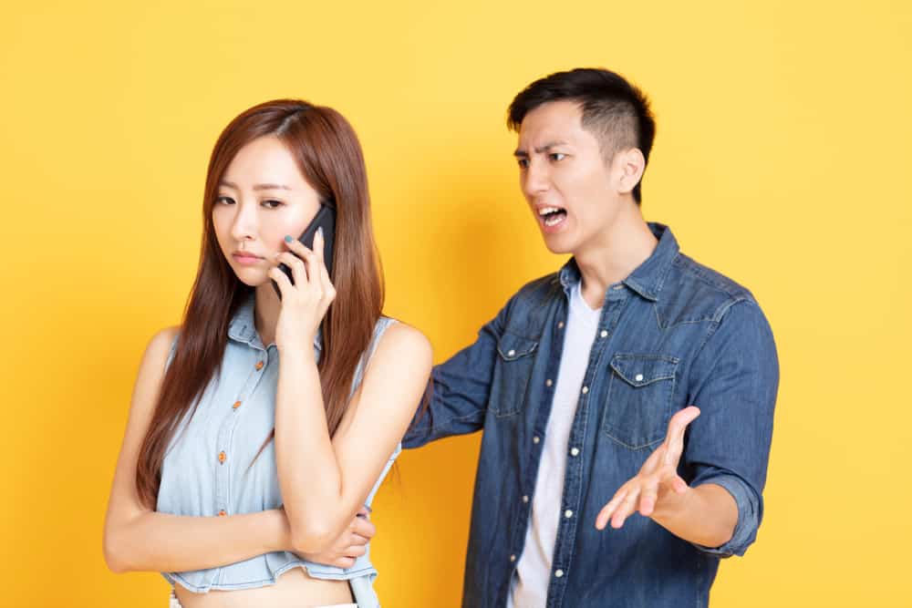 Ilustrasi pasangan ngatur. Foto: Shutterstock Ilustrasi pasangan ngatur. Foto: Shutterstock
