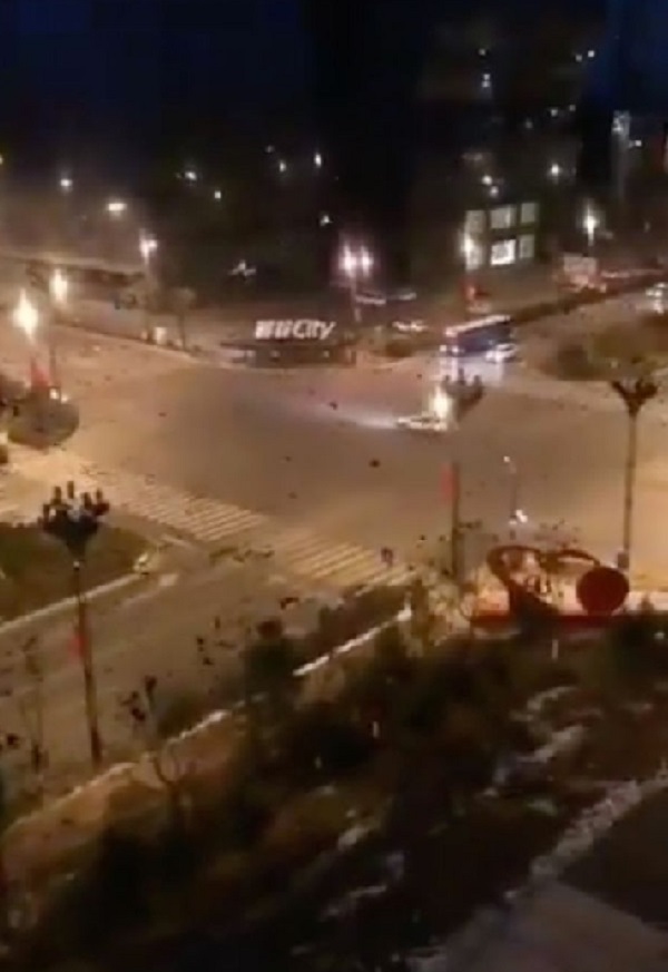 Virus Corona Makin Ganas Ribuan Burung Gagak Serbu Kota Wuha