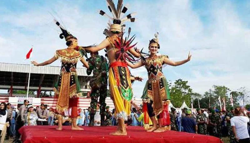 Festival Budaya Isen Mulang (Foto: PresidentPost) Festival Budaya Isen Mulang (Foto: PresidentPost)