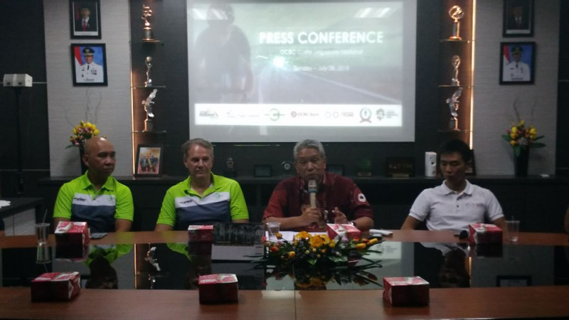 Konferensi Pers Lomba sepeda Singapura di Batam. Konferensi Pers Lomba sepeda Singapura di Batam.